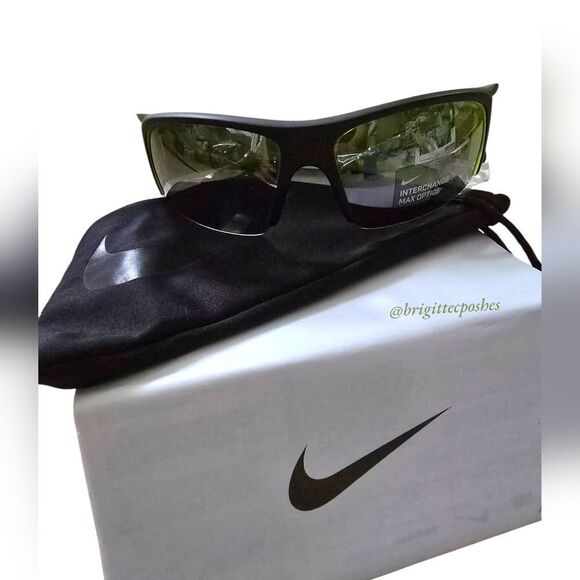 NIKE Unisex Diverge Matte Black Sunglasses - Picture 5 of 11